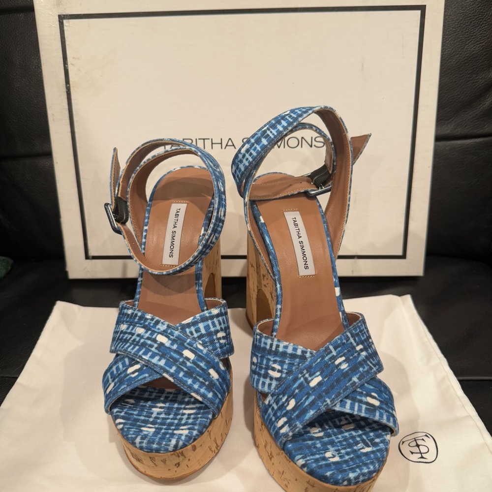 Tabitha Simmons Women's Elena Crisscross Platform Wedge Sandals - Picture 4 of 6